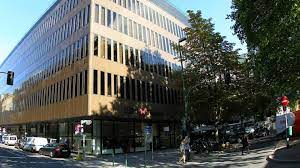 Box 10 11 08 40212 dusseldorf, germany; Hsbc Deutschland Benotigt Weniger Buroflache