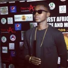 Nigerian songstress, seyi shay officially drops a brand new single titled 'surrender'. Kiss Daniel Clothes Outfits Brands Style And Looks Spotern