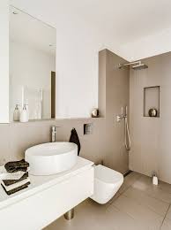 Sie könnten wahrscheinlich denken, dass ein badezimmer in beige langweilig wirkt, aber wir haben ein paar wunderschöne beispiele. Pin On Home Decor