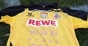 Der verein verteidigt vehement seinen standpunkt. 1 Fc Koln Timo Horns Getragenes Karnevalstrikot