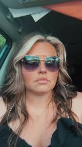 Kristy Maples's Instagram, Twitter & Facebook