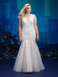 Check spelling or type a new query. Die 34 Besten Ideen Zu Brautkleider Fur Mollige Kurvig Heiraten Brautkleider Fur Mollige Hochzeit Braut