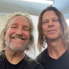 When Stephanie Cabral Photography says "You have to go say hi to my friends  in Sacred Reich I was happy to oblige. What a great bunch of dudes! I had  only met