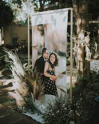 Kamu bisa belajar dari dekorasi pernikahan para hipster lho! Dekorasi Dengan Foto Prewedding Ide Perkawinan Pernikahan Dekorasi Pernikahan