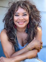 From Midler to Manilow