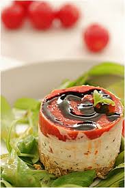 Une Entree Aubergines Tomate Chevre Frais Basilic Creme De Vinaigre Balsamique Et Tuc Produits Recus De Raynal Et Roquelaure Nicole Passions Recette Entree Froide Recettes De Cuisine Recette