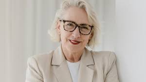 Roxie Bennett's Instagram, Twitter & Facebook