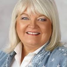 Lisa Bieri's Instagram, Twitter & Facebook