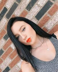 obsessed 💇🏻‍♀️ • • • • • #singer #songwriter #femalevocals #vocalist  #eriepa #bestvocals #covers #femalesinger #vocals #band #artist #haircut  #color #emo