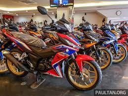 Honda vario 150 launched in malaysia. 2020 Honda Rs150r V2 Spotted In Malaysian Dealer Five New Colours Pricing Starts From Rm9 300 Paultan Org