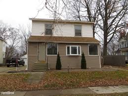 Find a washington taxpayer assistance center. 915 Washington Ave Kalamazoo Mi 49001 Condo For Rent In Kalamazoo Mi Apartments Com