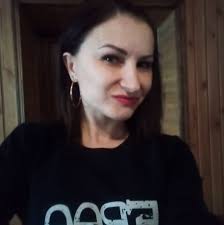 Hallo! I am a single woman.