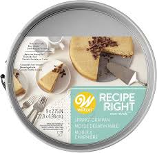 Creamy, moist and rich cheesecake is simple to make with these decadent springform pan cheesecake recipes. Amazon Com Wilton Recipe Right Non Stick Springform Pan Make Delicious Cheesecakes And So Much More Aluminum 9 Inch Springform Cake Pans Kitchen Dining