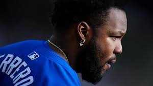 Should Blue Jays trade Vladdy with no extension done?