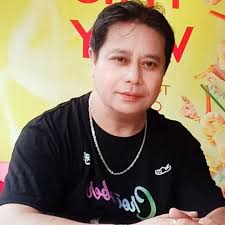 Si Sen. Dela Rosa, Death Squad din 'yan." After denying the existence of  the Davao Death Squad, former President Rodrigo Duterte says Davao police  chiefs were DDS commanders. While he emphasizes that