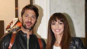 Η ματθίλδη μαγγίρα είναι ηθοποιός και παρουσιάστρια, γεννημένη το 1969 στην ξάνθη. H Mpetty Maggira Exei Epeteio Oi Fwtografies Ths Me Ton Dhmhtrh Mazh Gia Na Giortasei 10 Xronia Gamoy Bovary