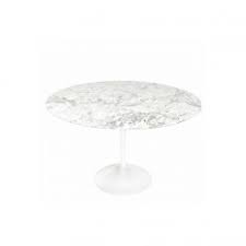 Its gently sweeping base is crafted using aluminium with a minimalist black or white. Eero Saarinen Tulip Table A Steelform Design Classic