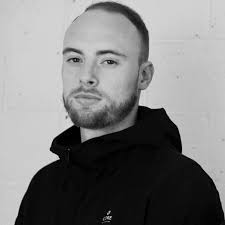 Chasing my dreams even when I no fit