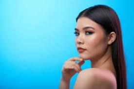 When Should You Let Your Child Wear Makeup?