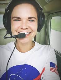 Any tips for waving at L-19 aircraft in MSFS?