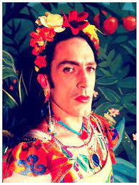 I M Not Andy Warhol I M Frida Kahlo The Mexican Surrealist Lolllzz Tom Meeten As Noel Fielding S Luxury Comedy Fashion Inspiration Design The Mighty Boosh