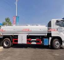 ISUZU GIGA Water Spray Vehicle - ISUZU Vehicles