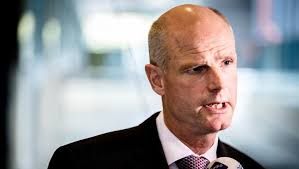 Nederland veroordeelt de arrestatie van de malinese president, premier en andere autoriteiten, en dringt aan op hun onmiddellijke vrijlating. Stef Blok Wordt Nieuwe Minister Van Buitenlandse Zaken Het Parool
