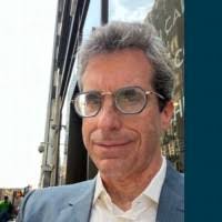 Peter Mach's Instagram, Twitter & Facebook