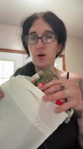 How funny is this?!?@Meowijuana US #meowijuanacatnip #meowijuana #cats  #catnip #fyp