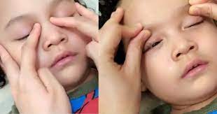 Hidung tersumbat kerap membuat bayi rewel. Urutan Alternatif Meredakan Selesema Hingus Meleleh Hidung Tersumbat Anak Pa Ma