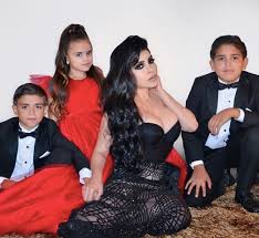 El chapo's beauty queen wife gave a rare interview to telemundo about her family life and the brooklyn trial that could send her husband to prison mexican drug lord joaquín (el chapo) guzmán is a humble and simple family man who deserves the benefit of the doubt amid his trafficking trial in. Claudia Ochoa Felix Anthrax Empress Instagram Star Found Dead Heavy Com