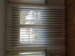 Daha önce hiç perde seçmek durumunda kalmamıştım anne evinde olduğum için ama şimdi başka bir şehirde yaşamaya başladım ve perdesiz çok boş oluyor ev malum ama baktığımda tül ve stor perde arasındaki fark ne anlamadım. Dikey Tul Perde Evine Yaptiran Var Mi Nasik Kullanisli Oluyor Mu Aile