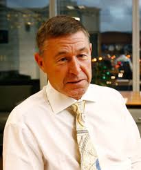 Key backs top adviser over phone records scandal