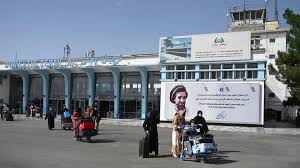 Nun ist eine maschine mit 42 männern aus deutschland in kabul angekommen. Ikhlh2u3t6bgrm