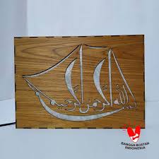 Kaligrafi benang bismillah perahu duration. Lidzikri Artlamp Led Lampu Kayu Kaligrafi Perahu Layar Basmallah Hiasan Dinding Terbaru Agustus 2021 Harga Murah Kualitas Terjamin Blibli