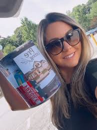 What a week the past 7 days have been! Has anyone else had a hard time  keeping the days straight? Lots of showings, a buyer consult, and listing  appointments, new construction, and