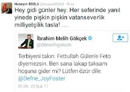 Defne joy foster'ın fetö elebaşı fethullah gülen'e karşı bir tweet attığının hatırlatılması ve bu nedenle hedef olmuş olabilme ihtimalinin sorulması üzerine anne foster, hiç bilmiyorum. Defne Joy Foster Fethullah Gulen Tweet