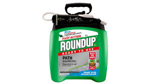 It is a selective weed killer, making it an ideal solution for lawns that already it can kill numerous types of weed, including broadleaf, chickweed, clover, poison ivy, and dandelion. Best Weed Killer 2020 Get Rid Of Unwanted Weeds On Your Lawn Borders And Paths Expert Reviews