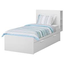 Nello stesso spazio occupato dal letto trova posto una soluzione d'arredo disponiamo di una vasta gamma di letti con contenitore e letti cassettone adatti a ogni stile d'arredamento e spazio: Letto Singoli Ikea It