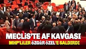 Özgür özel kimdir, özgür özel 21 eylül 1974 tarihinde manisa'da doğmuştur. Ozgur Ozel Esi