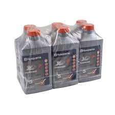 For a 50:1 ratio of gas to oil, use 2.6 fluid ounces of oil per gallon of gas. Husqvarna Xp Premium Two Cycle Engine Oil 12 8 Oz Bottle 5 Gal Mix Per Six Pack