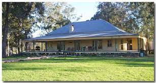 Traditional Classic Australian Farmhouse Hip Roof Wrap Around Deep Verandah Yummy Australian Country Houses Australia House Australian House Plans