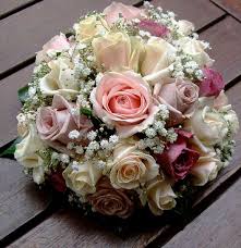 Pășiți în lumea minunată și superbă a florilor frumos colorate! Poze Blog Poze Cu Buchete Frumoase De Flori