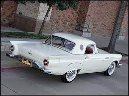 1957 Ford Thunderbird Like These Ones With The Round Windows Cool Old Cars American Classic Cars Classic Cars Muscle