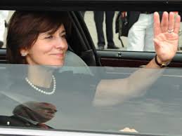Does anyone know if victoria is still in touch with nez or if she knows about all the stuff that's gone on with his assistant? Next Step Not Clear For Vicki Kennedy Politico
