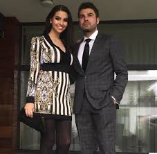 Nu conteaza ca e insarcinata. Iulia Albu MamÄƒ Pentru A Doua OarÄƒ Fashion Editorul A Dat Chiar Ea Vestea Vreau SÄƒ Fiu InsÄƒrcinatÄƒ Din Nou Pentru CÄƒ
