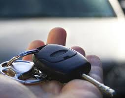 Prin programul rabla pentru persoane juridice, administratia fondului pentru mediu a emis 3.000 de tichete in valoare de cate 6.500 de lei, acordate la casarea unei masini mai vechi de opt ani pentru achizitionarea unui nou autovehicul. Afm A Aprobat 251 De Dosare In Programul Rabla Destinat Persoanelor Juridice 28 De Dosare Sunt La Rabla Plus Finantare Ro
