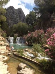 Wodospad Fonts De L Algar Viajar Por Espana Lugares De Espana Y Destinos Viajes