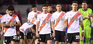 ¿qué le pasa al fútbol?, se preguntó en su cuenta de instagram. Un Jugador De Atletico Tucuman Lanzo Fuerte Criticas Hacia River Deportes River Plate El Intransigente