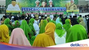 *) bismillahir rochmanir rochim untuk video kami kali ini adalah : Bacaan Istighosah Kubro Untuk Memohon Perlindungan Allah Swt